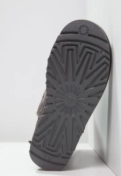 Ugg Bailey Bow - Korte Laarzen - Grey -Selecteer Dameswinkels 04e16e88c3674ea1b533a7269ed9fc2f
