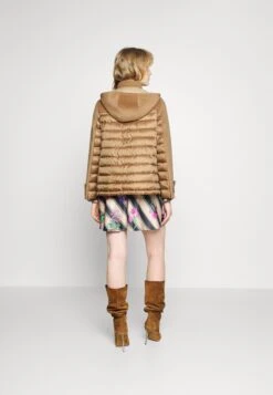 MAX & Co. Mela - Jas - Camel -Selecteer Dameswinkels 0643c6b007594bdbb25fa62a6a273ac7