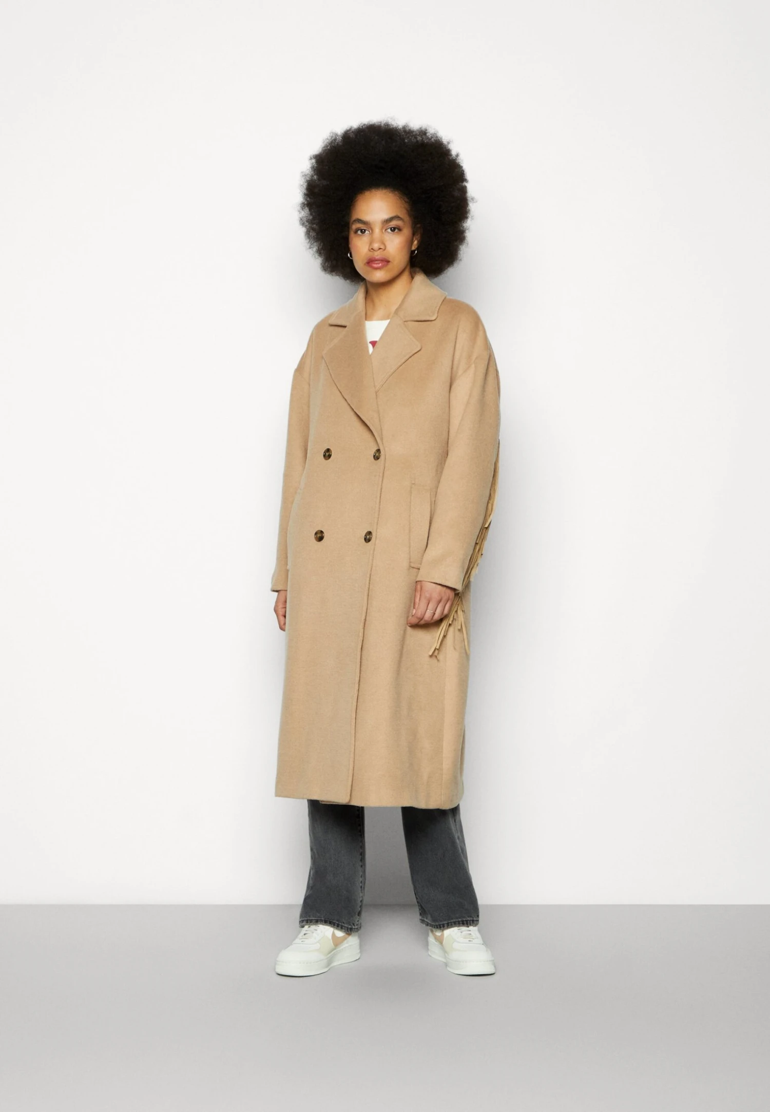 COLOURFUL REBEL Koko Fringe Coat - Mantel - Camel 3 COLOURFUL REBEL Koko Fringe Coat - Mantel - Camel