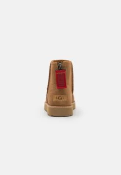 Ugg Classic Mini Logo Zip - Korte Laarzen - Chestnut 11 Ugg Classic Mini Logo Zip - Korte Laarzen - Chestnut -Selecteer Dameswinkels 32018fa881d0416b9ff8c56586cf1ca5