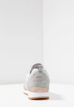 Skechers Sneakers Laag - Light Grey 15 Skechers Sneakers Laag - Light Grey -Selecteer Dameswinkels 3234c6e42c2a4cc48b396c45fcf18dad