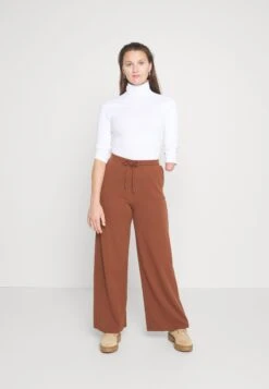 Anna Field Longsleeve - White 17 Anna Field Longsleeve - White -Selecteer Dameswinkels 33e652bf075f464d82d0e58eb5531e43