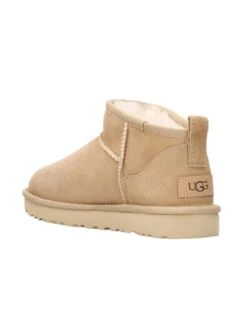 Ugg Classic Ultra Mini - Korte Laarzen - Sand 9 Ugg Classic Ultra Mini - Korte Laarzen - Sand -Selecteer Dameswinkels 351ead526521466aa551436db67932ee