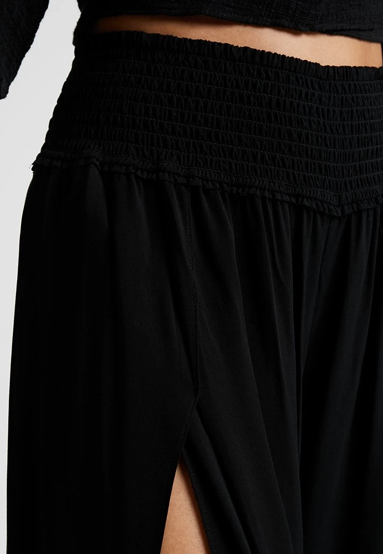 Seafolly Beach Basics Shirred Waist Wrap Pant - Strandaccessoire - Black 7 Seafolly Beach Basics Shirred Waist Wrap Pant - Strandaccessoire - Black - Afbeelding 5