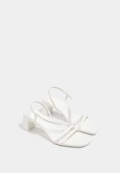 PULL & BEAR Absatz Mit Gekreuzten Riemen - Sandalen - White -Selecteer Dameswinkels 42a53d4cb2344804b5472fde17bef416