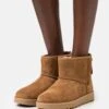 Ugg Classic Mini Logo Zip - Korte Laarzen - Chestnut -Selecteer Dameswinkels 532a050e63994b8d8da8a740b65fd9a8