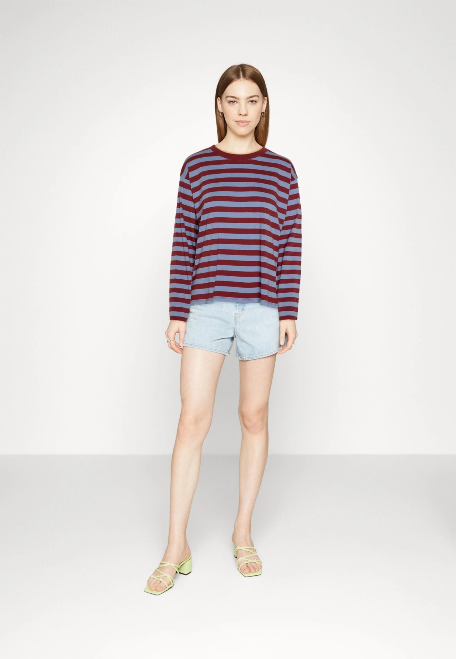 Monki Longsleeve - Dark Red/Blue 4 Monki Longsleeve - Dark Red/Blue - Afbeelding 2