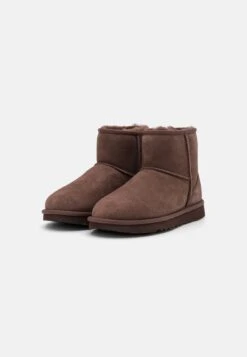 Ugg Classic Mini - Korte Laarzen - Burnt Cedar 10 Ugg Classic Mini - Korte Laarzen - Burnt Cedar -Selecteer Dameswinkels 6df7fd5e54c241b1a5941176699be267