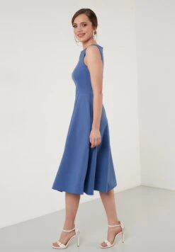 LELA Crew Neck Pleated Midi - Cocktailjurk - Indigo -Selecteer Dameswinkels 7187f531871d4180b95ff0ebec18d0d6