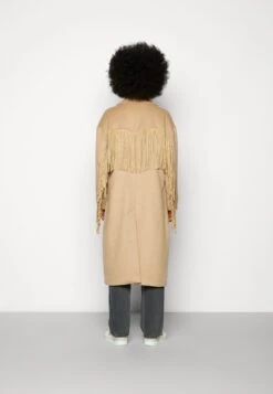 COLOURFUL REBEL Koko Fringe Coat - Mantel - Camel 10 COLOURFUL REBEL Koko Fringe Coat - Mantel - Camel -Selecteer Dameswinkels 72d2ff27d9db45279098a166fbf8e466