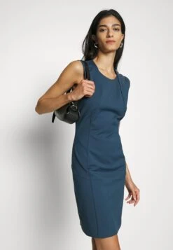 Patrizia Pepe Abito Dress - Etui-Jurk - Petrol Blue -Selecteer Dameswinkels 72d468904eff4c119baa38b8e5e13610