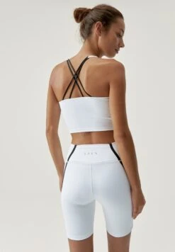 Born Living Yoga Daira - Sport-Bh Met Light Support - White 10 Born Living Yoga Daira - Sport-Bh Met Light Support - White -Selecteer Dameswinkels 73b5b2e220e345628111058f25bde699