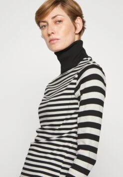 Leon Long Sleeve - Longsleeve - Zebra -Selecteer Dameswinkels 743595dfb6274b09b26dd9942918a218