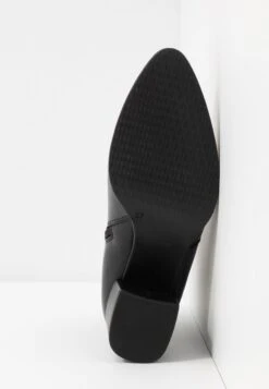 Anna Field Leather - Korte Laarzen - Black 15 Anna Field Leather - Korte Laarzen - Black -Selecteer Dameswinkels 7f870b1f66a44c7d88258333fefb9857