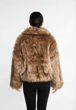 Faina Dulcey - Winterjas - Braun -Selecteer Dameswinkels 85a8217e007644a8a56b4a449d8f6042