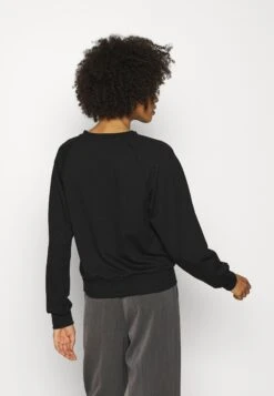 Anna Field Basic CleanCrew Neck Sweatshirt- Sweater - Black 9 Anna Field Basic CleanCrew Neck Sweatshirt- Sweater - Black -Selecteer Dameswinkels 88bc03987686408c83d83956951c563a