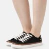 Wide Fit - Sneakers Laag - Black -Selecteer Dameswinkels 8964a51c6eb948ccb5aab18a72be790d