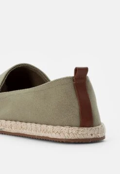 Pier One Rena Espadrille Unisex - Espadrilles - Olive -Selecteer Dameswinkels 8b1ef3dce9d344a08d816af96a53324d