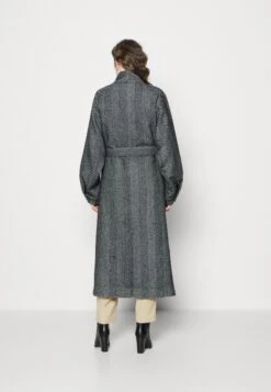 Gestuz Farren Coat - Mantel - Black/White -Selecteer Dameswinkels 8c691059dd6847c9bf731a0a773c950d