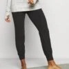 Athleta Salutation - Trainingsbroek - Black 1 Athleta Salutation - Trainingsbroek - Black -Selecteer Dameswinkels 8f2cab9057c24e15a793472f73e33f7e