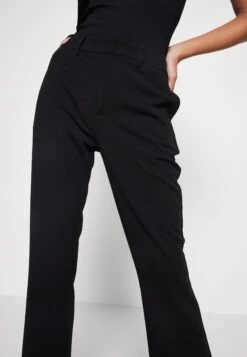 Noisy May Nmrobyn Bootcut Pants - Broek - Black 11 Noisy May Nmrobyn Bootcut Pants - Broek - Black -Selecteer Dameswinkels 9055c2c81dc0472abc1c22ace32f153f
