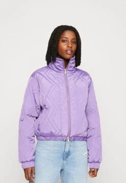 Noisy May Ziggy Quilt - Bomberjacks - Paisley Purple