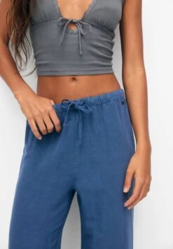 PULL & BEAR Flowing Faded - Broek - Blue -Selecteer Dameswinkels 9d68cf5f5137401da86c8668bd0f0d91