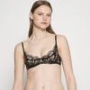 AGENT PROVOCATEUR Alyss - Beugel Bh - Black 1 AGENT PROVOCATEUR Alyss - Beugel Bh - Black -Selecteer Dameswinkels a28a1352f11049ada07bfcac3a34ea1e