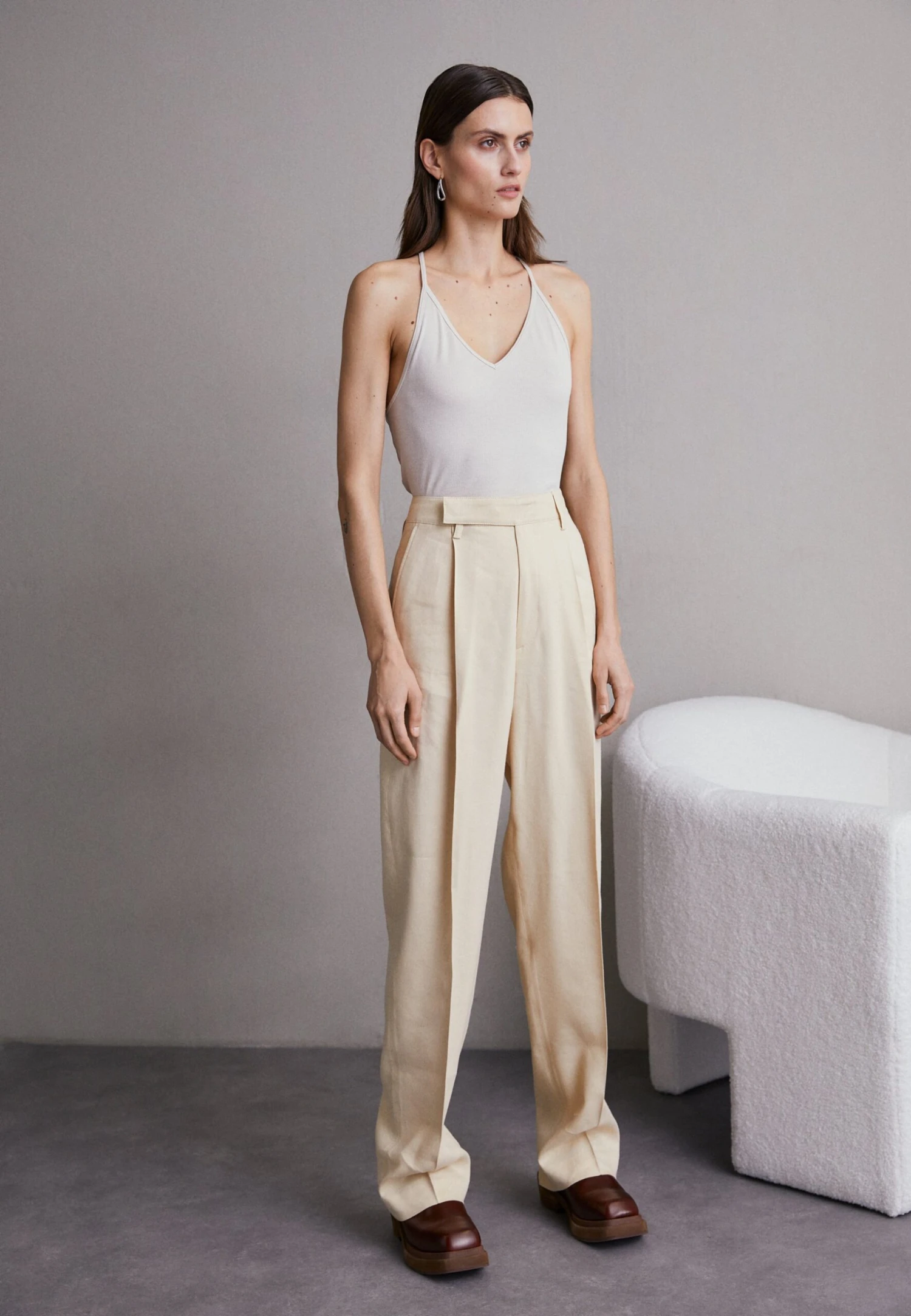 Filippa K Julie Trousers - Broek - Dusty Beige 4 Filippa K Julie Trousers - Broek - Dusty Beige - Afbeelding 2