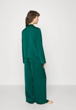 Anna Field Gift Box Pj Set - Pyjama - Green 11 Anna Field Gift Box Pj Set - Pyjama - Green -Selecteer Dameswinkels a667a230e1e0450db65306711a2d6272