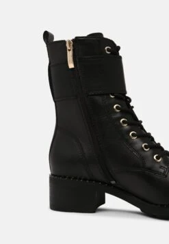 Tamaris Veterboots - Black/Gold 15 Tamaris Veterboots - Black/Gold -Selecteer Dameswinkels a7cb1f5039c746eb98ef35deb46d80d0