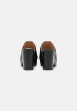 Wide Fit - Muiltjes Met Hak - Black 11 Wide Fit - Muiltjes Met Hak - Black -Selecteer Dameswinkels b55520beef73467197135975547764b9