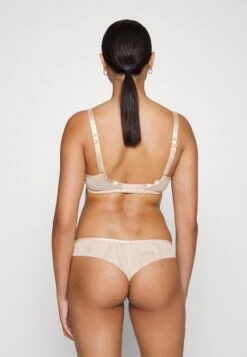 Chantelle Chic Essential Spacer - Beugel Bh - Golden Beige -Selecteer Dameswinkels b69b835c3ebb4ab390cce84632151633