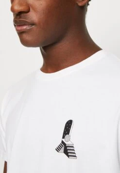 Kaotiko Washed Dreamlike Unisex - T-Shirt Print - White -Selecteer Dameswinkels bdbd7ffb348f4637b4453f11625138be