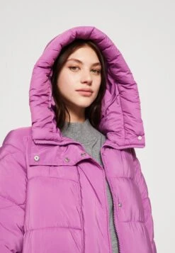 Yasliro Long Padded Coat - Winterjas - Hyacinth Violet -Selecteer Dameswinkels c2090d427e4b499a9863016fde8610aa