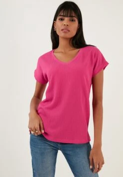 LELA Regular Fit - Blouse - Fuchsia 11 LELA Regular Fit - Blouse - Fuchsia -Selecteer Dameswinkels c919ec9a05174c30a03c8a1c9977db87