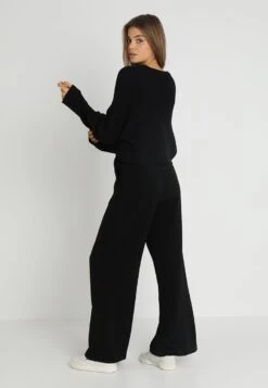 Even&Odd Cropped Jumper - Trui - Black 10 Even&Odd Cropped Jumper - Trui - Black -Selecteer Dameswinkels d6afe0db0365435898fd3ca235660222