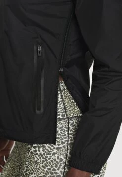 Ellesse Tepolini Jacket - Windjack - Black 12 Ellesse Tepolini Jacket - Windjack - Black -Selecteer Dameswinkels e3b96d89fd12493ca5d148dcf1005035