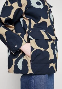 Marimekko Magna Unikko Coat - Parka - Dark Blue, Light Yellow -Selecteer Dameswinkels e5527f31f0ab4692b7590207774b64f0