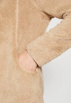 ONLY Onlcontact Hood Sherpa Coat - Lichte Jas - Humus -Selecteer Dameswinkels ee1f743064a0426facf27c6a0d0dc771