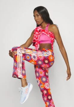 Adidas Sportswear Farm Pants - Trainingsbroek - Vivid Red/Bliss Pink/Unity Orange 11 Adidas Sportswear Farm Pants - Trainingsbroek - Vivid Red/Bliss Pink/Unity Orange -Selecteer Dameswinkels f0cd83326c7a4955ba718476383d4cd8