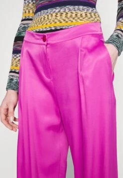 Patrizia Pepe Pantaloni Trousers - Broek - Orchid Purple -Selecteer Dameswinkels f7bd7b95fadd4e3a8c51d5b6a950ccd4