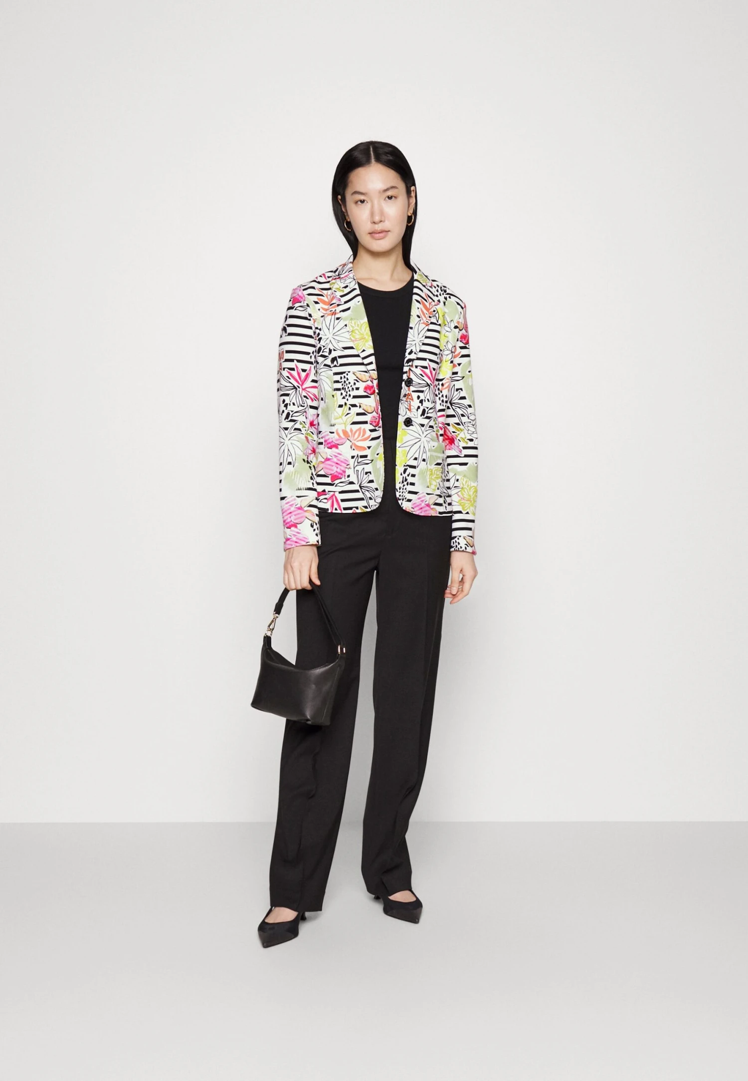 MARC CAIN Blazer - Light Limeade 4 MARC CAIN Blazer - Light Limeade - Afbeelding 2