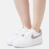 Nike Sportswear Womens Air Force 1 Lx 2 - Sneakers Laag - White/Hemp/Black 1 Nike Sportswear Womens Air Force 1 Lx 2 - Sneakers Laag - White/Hemp/Black -Selecteer Dameswinkels fb91e1559f074b47a2548858a901c787