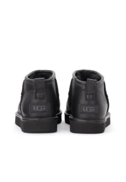 Ugg Korte Laarzen - Nero -Selecteer Dameswinkels fd30a310a4784f7187e3791c53986639